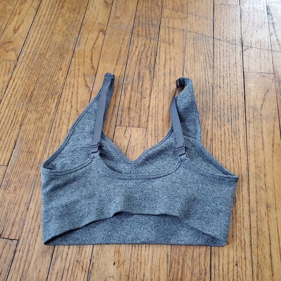 CLOSET CLOSING 7/31 PUMA Women’s Seamless Convertible Sports Bra - Picture 3 of 7